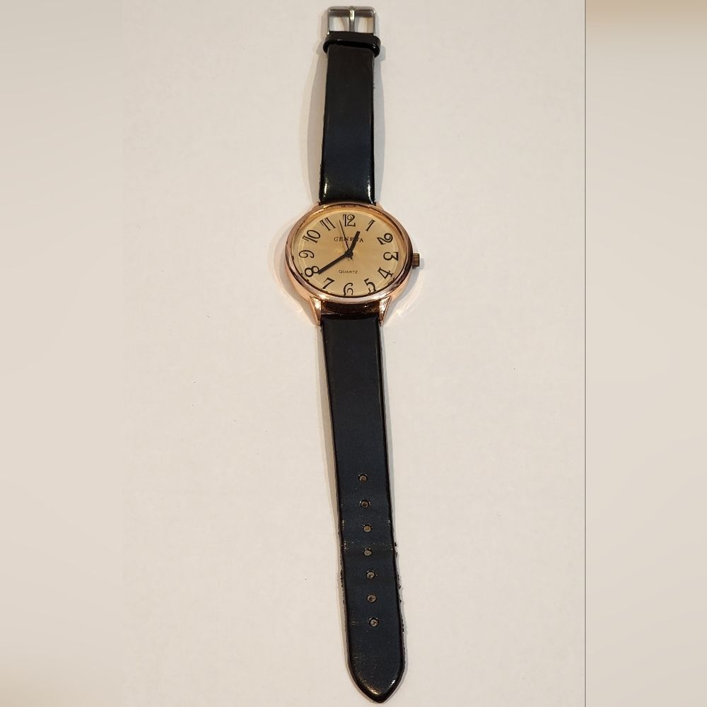 Geneva Quartz Vintage Watch- Has Minor Wear Needs Batteries